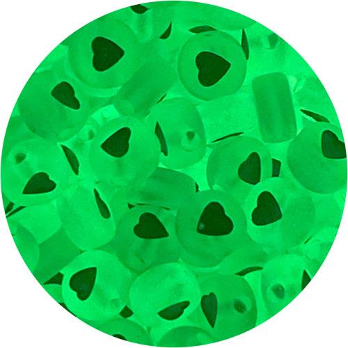 Koraliki okrągłe z sercem świecące w ciemności / akrylowe / 7x4mm / 50szt-13105